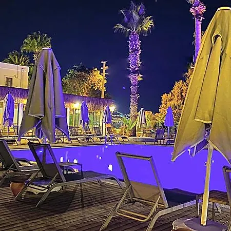 Отель Yalipark 5*